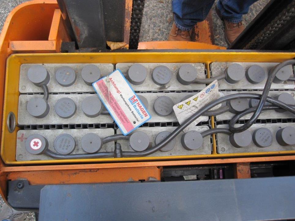 Gepflegte Flurförderfahrzeuge-7